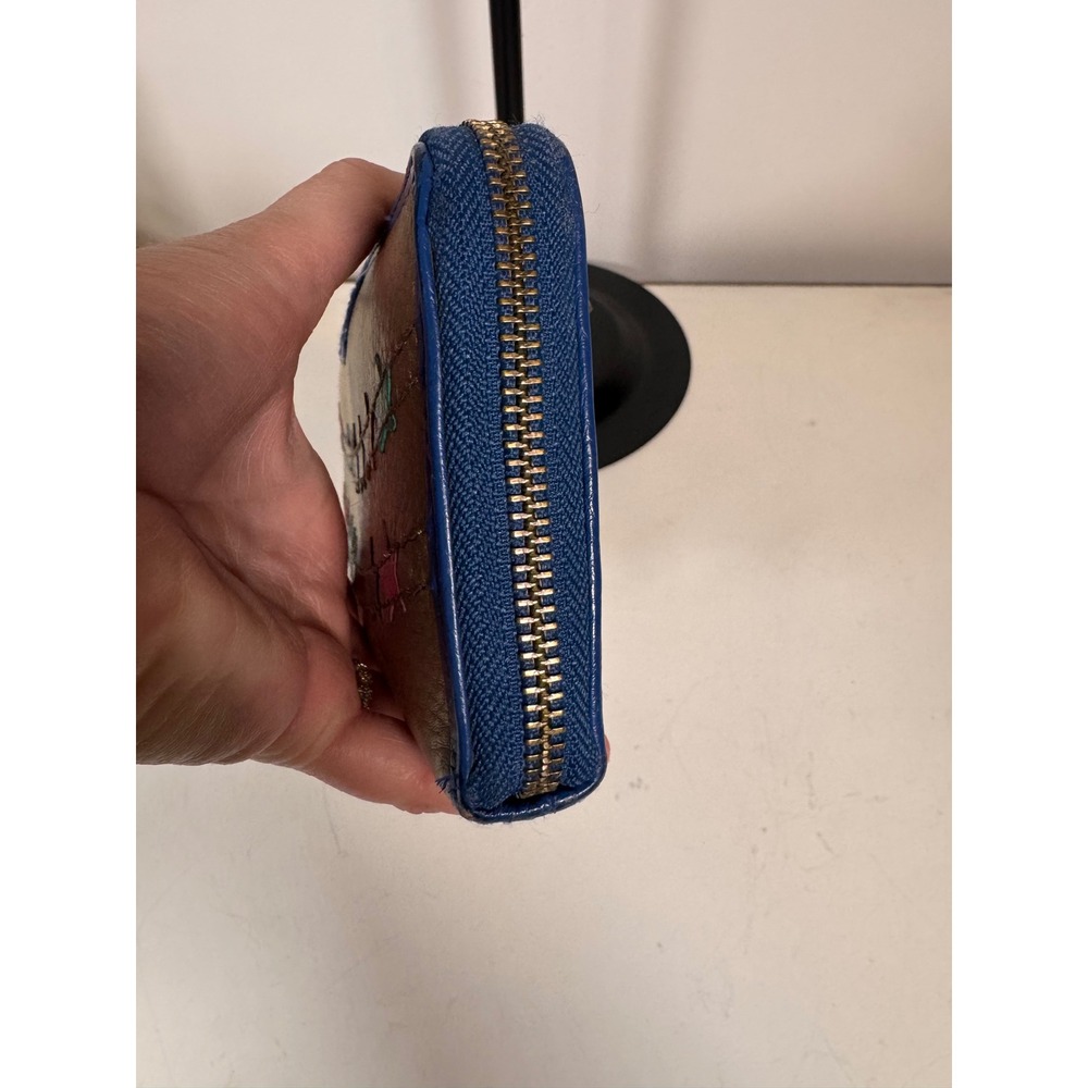 Fossil Metallic Gold Leather Star Garland Zip Around Clutch Wallet Blue Trim - Picture 3 of 8